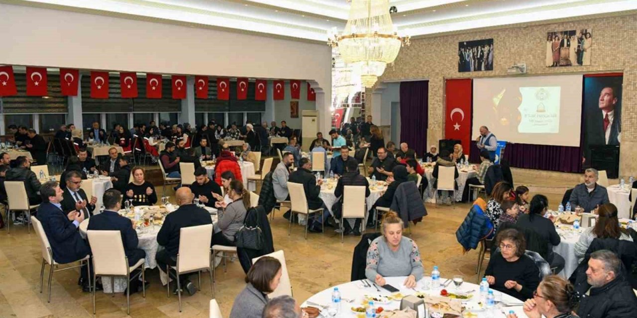 Vali Tavlı Roman vatandaşlarla iftarda bir araya geldi