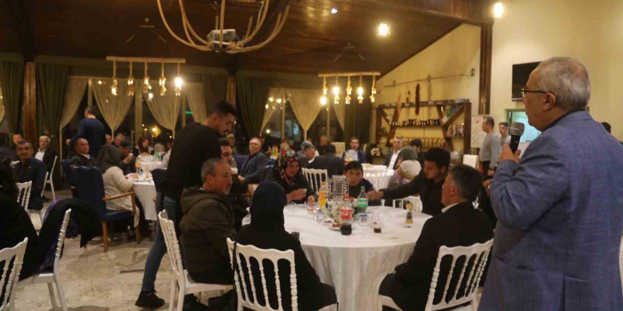 Çamelili muhtarlar gönül sofrasında buluştu