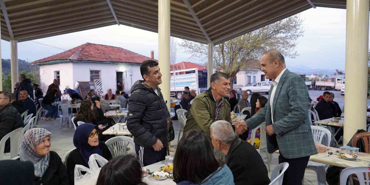 Başkan Uzundemir Yeşilyurt Muhtarlığının iftar programına katıldı