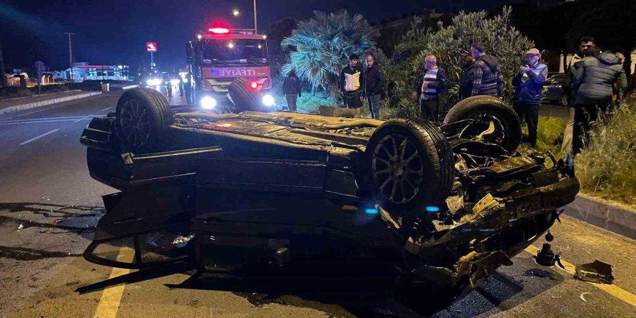 Sürücüsünün direksiyon hakimiyetini kaybettiği otomobil takla attı