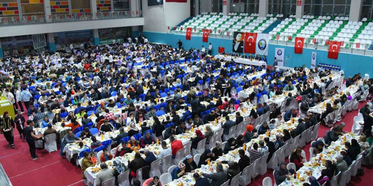 Başkan Kayda, belediye personeli ile iftar yaptı