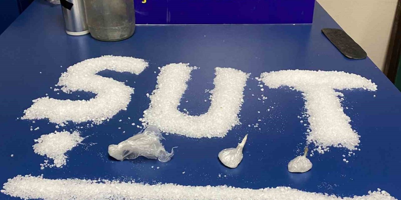 İzmir’de ’ŞUT’ timinden uyuşturucu tacirlerine suçüstü