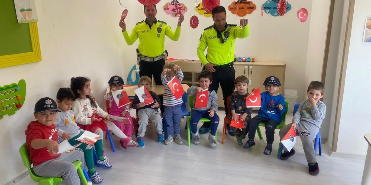 Datça’da polis haftası çocuklarla beraber kutlandı