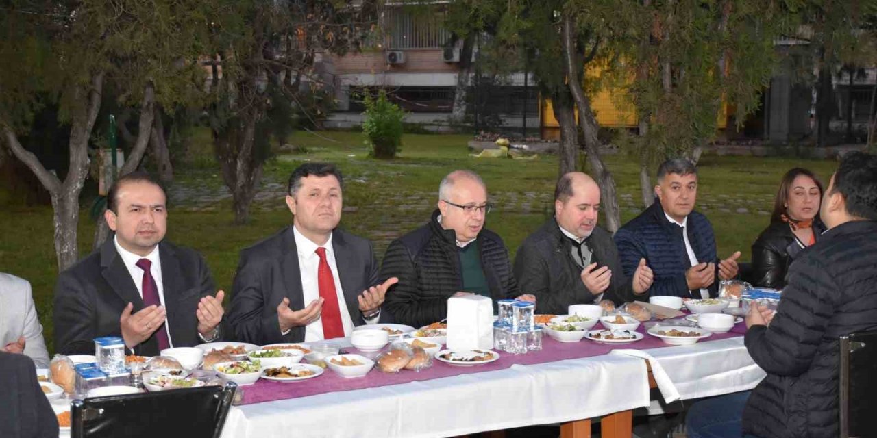 Aydın Atatürk Devlet Hastanesi personeli iftarda buluştu