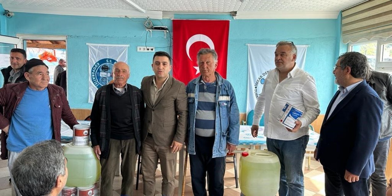 Aliağalı balıkçıklara boya desteği