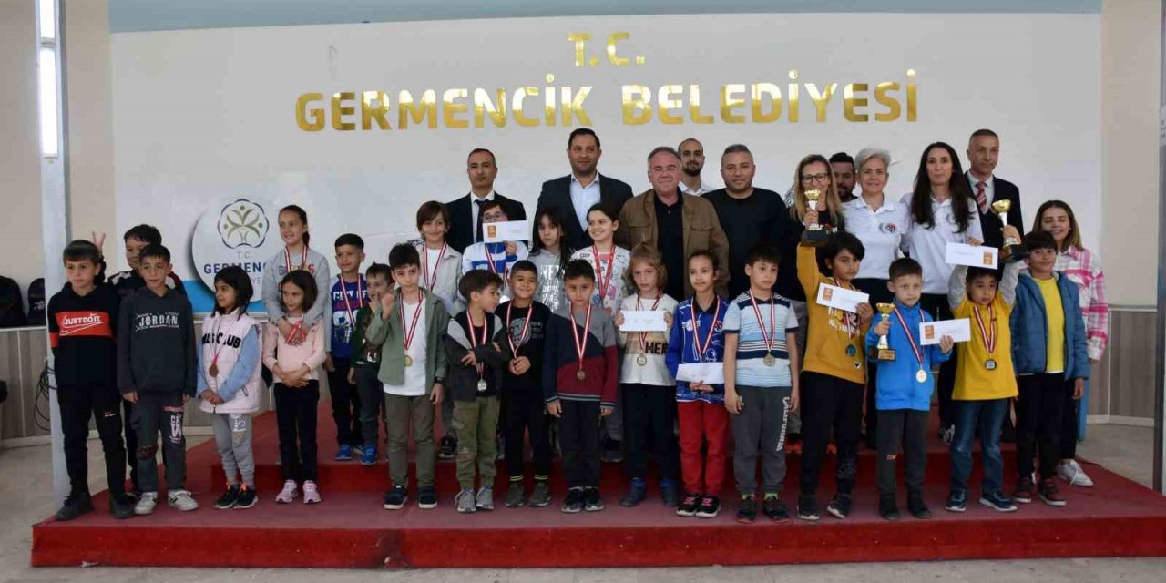 Germencik Belediyesi 6. satranç turnuvasına ev sahipliği yaptı