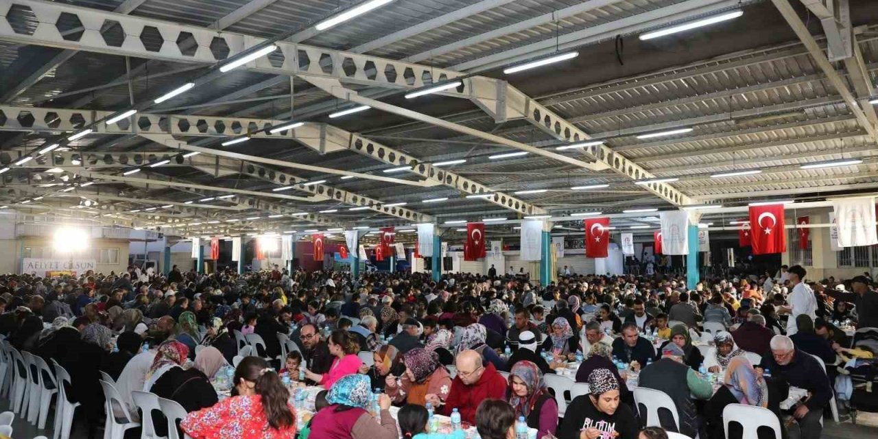 Denizli mahalle iftarlarında kenetleniyor