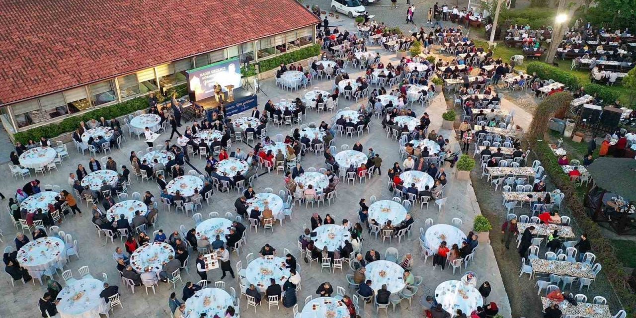 Bergama’da 2 bin kişilik iftar sofrası