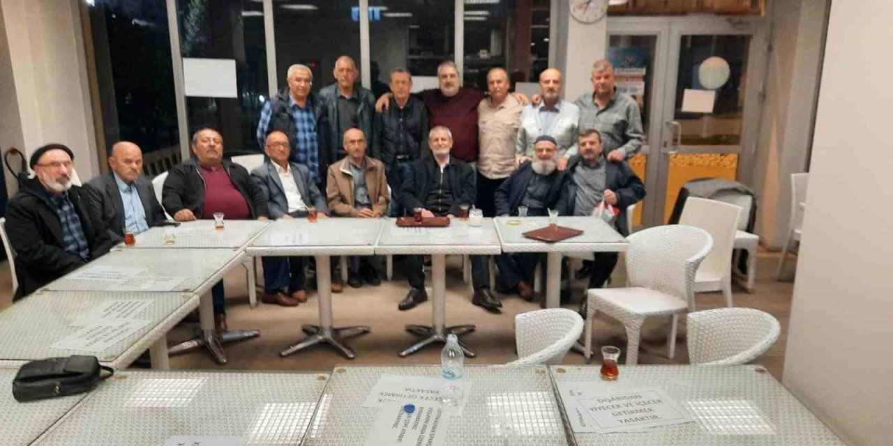 Taş medreseliler, 43 yıl sonra iftar sofrasında bir araya geldi