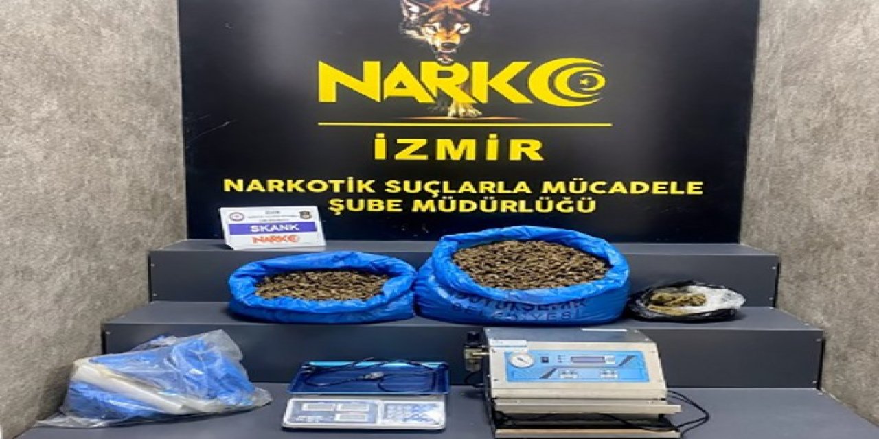 İzmir polisi kilolarca uyuşturucu ele geçirdi