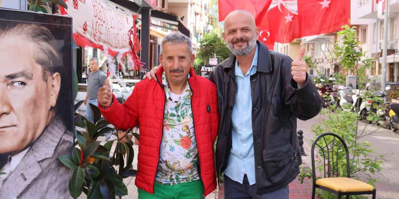 Marmaris’teki ’105 Sokak’ta 23 Nisan geleneği bu yıl da bozulmayacak