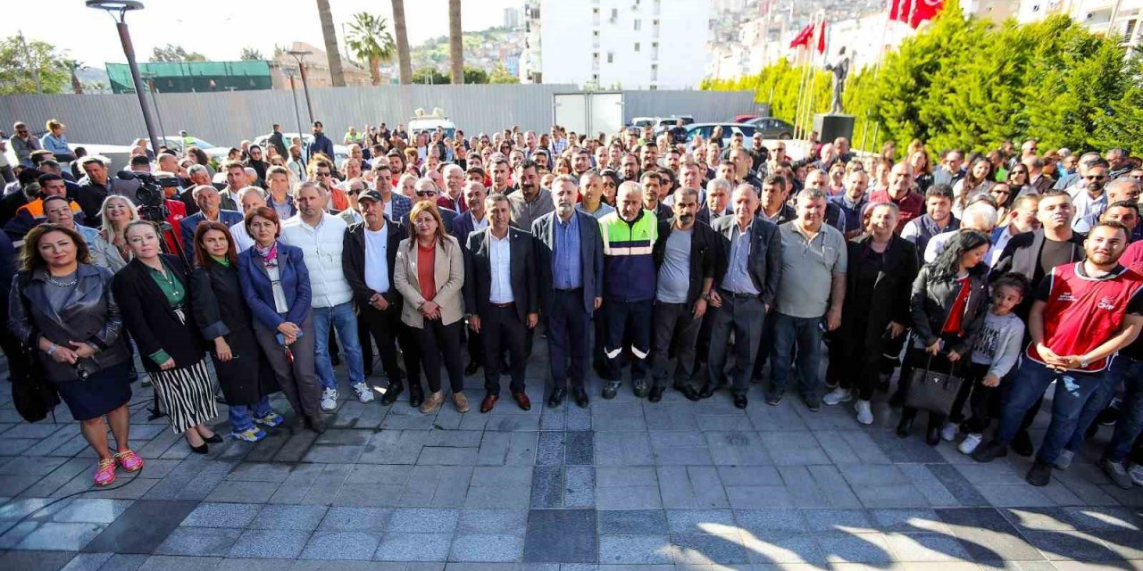 Bayraklı’da bayram coşkusu