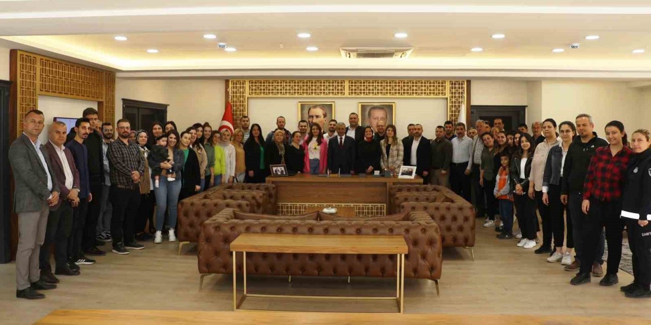 Başkan Kaplan, belediye personeli ile bayramlaştı