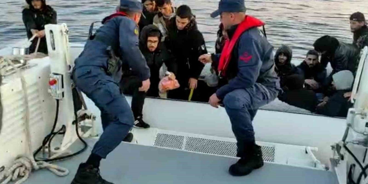 İzmir açıklarında göçmen hareketliliği, yüzlerce göçmen karaya çıkartıldı