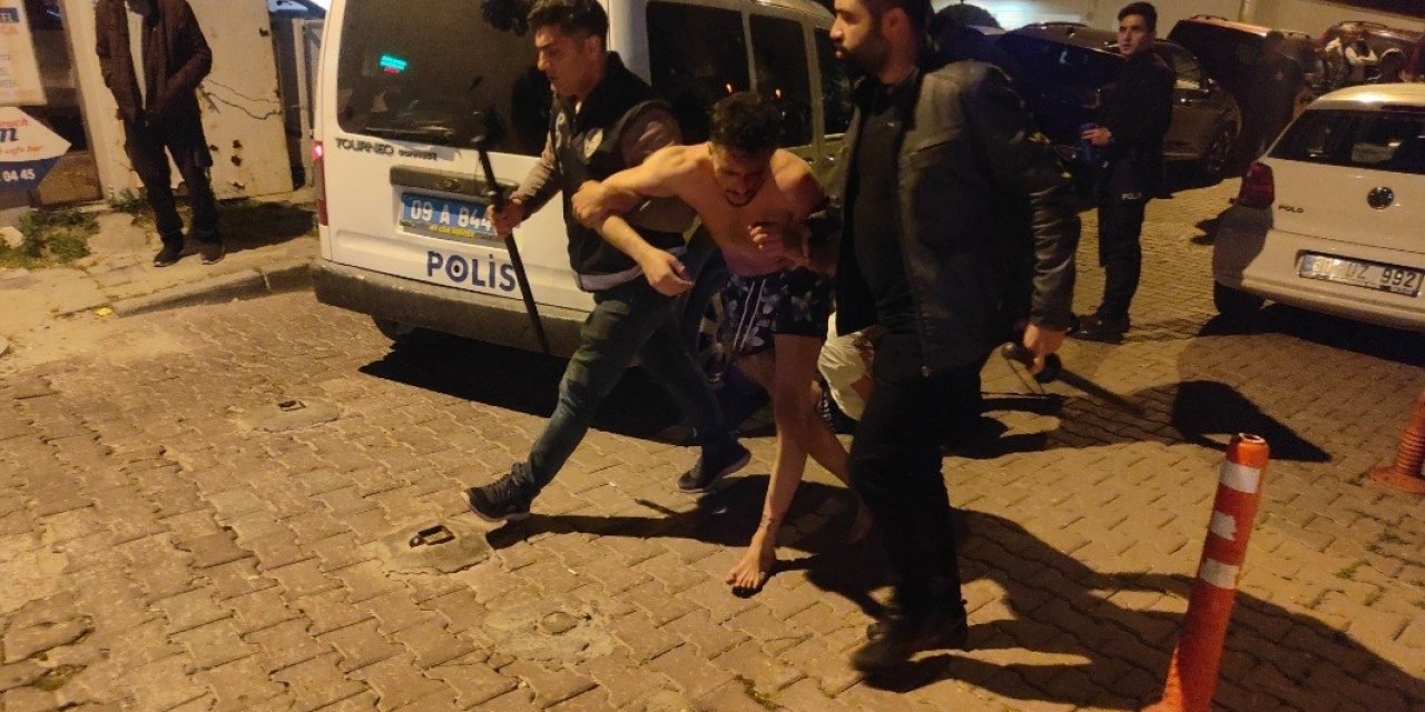 Kuşadası’nda bıçaklı kavga: 2 yaralı
