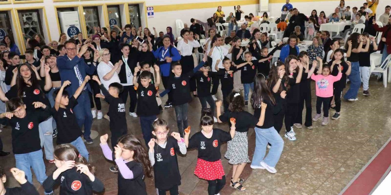 Dünya çocukları bu kez depremzedeler için buluştu