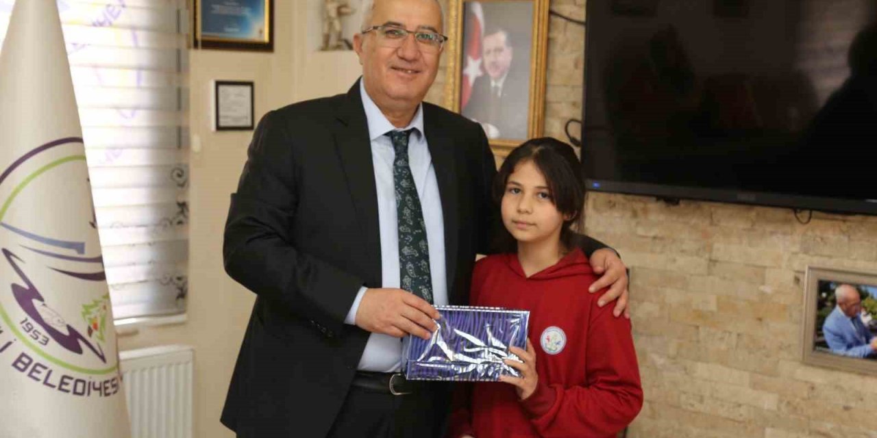 Cengiz Arslan, Çameli’yi minik başkanlara emanet etti