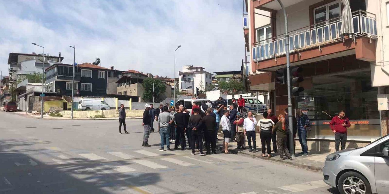 İş yerinde saldırıya uğrayan esnaf ağır yaralandı