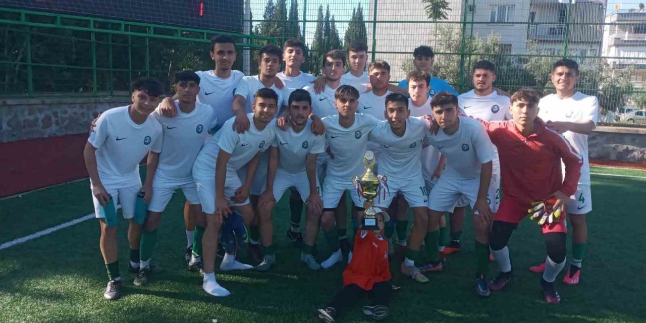 Salihli Belediyespor U18 Takımı, Manisa şampiyonu oldu