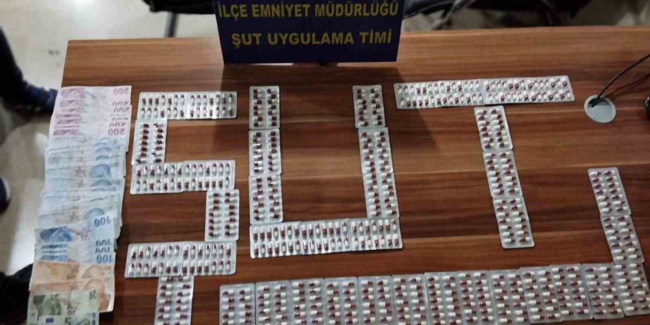 İzmir’de ‘ŞUT’ timi uyuşturucu tacirlerine göz açtırmıyor