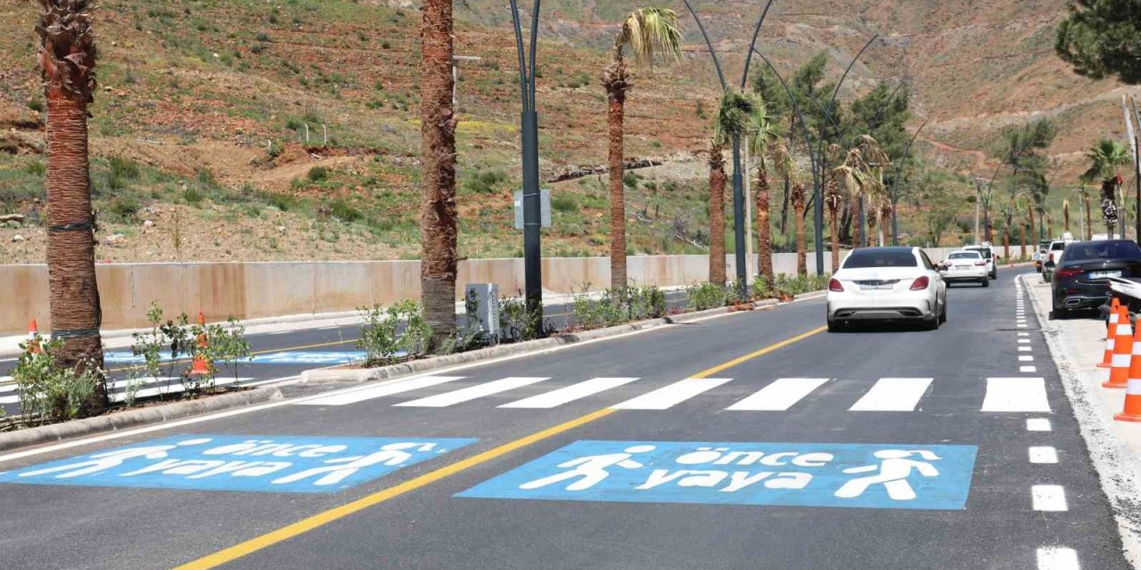 Marmaris’te yol yapım çalışmaları sona erdi