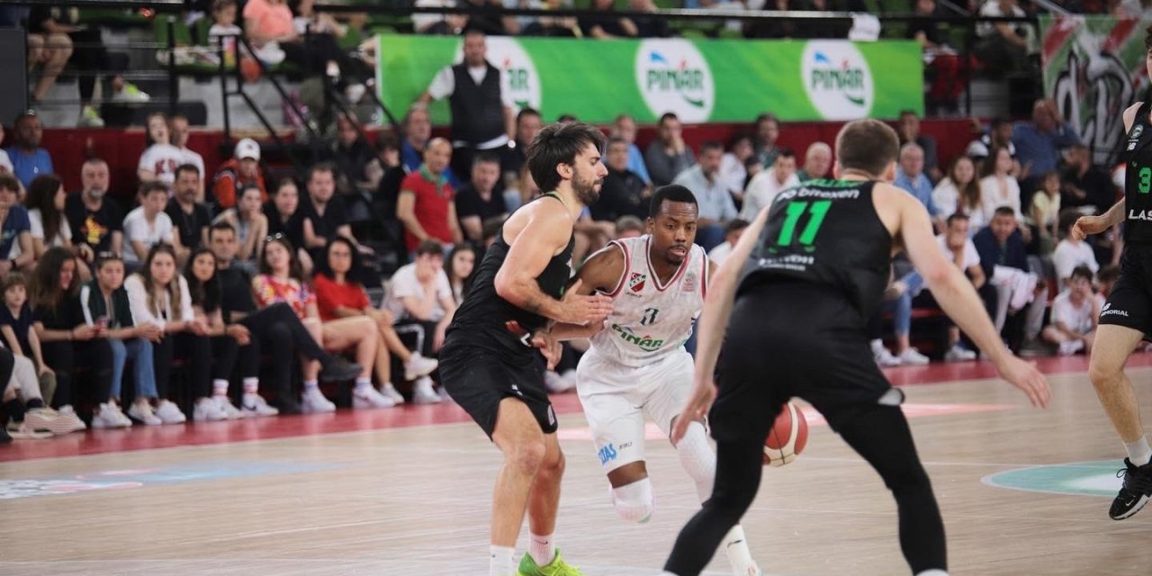 Pınar Karşıyakalı Eric McCollum, haftanın oyuncusu seçildi