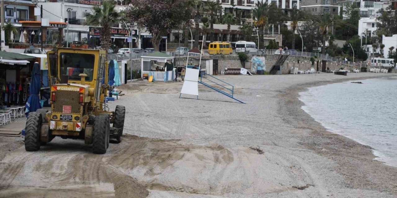 Belediye Halk Plajlarında son hazırlıklar yapılıyor
