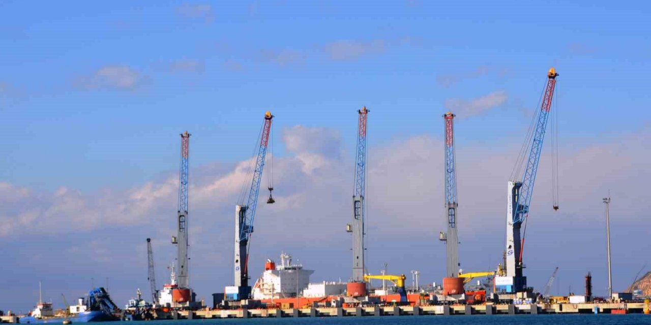 Aliağa limanları ilk çeyrekte rekor kırdı