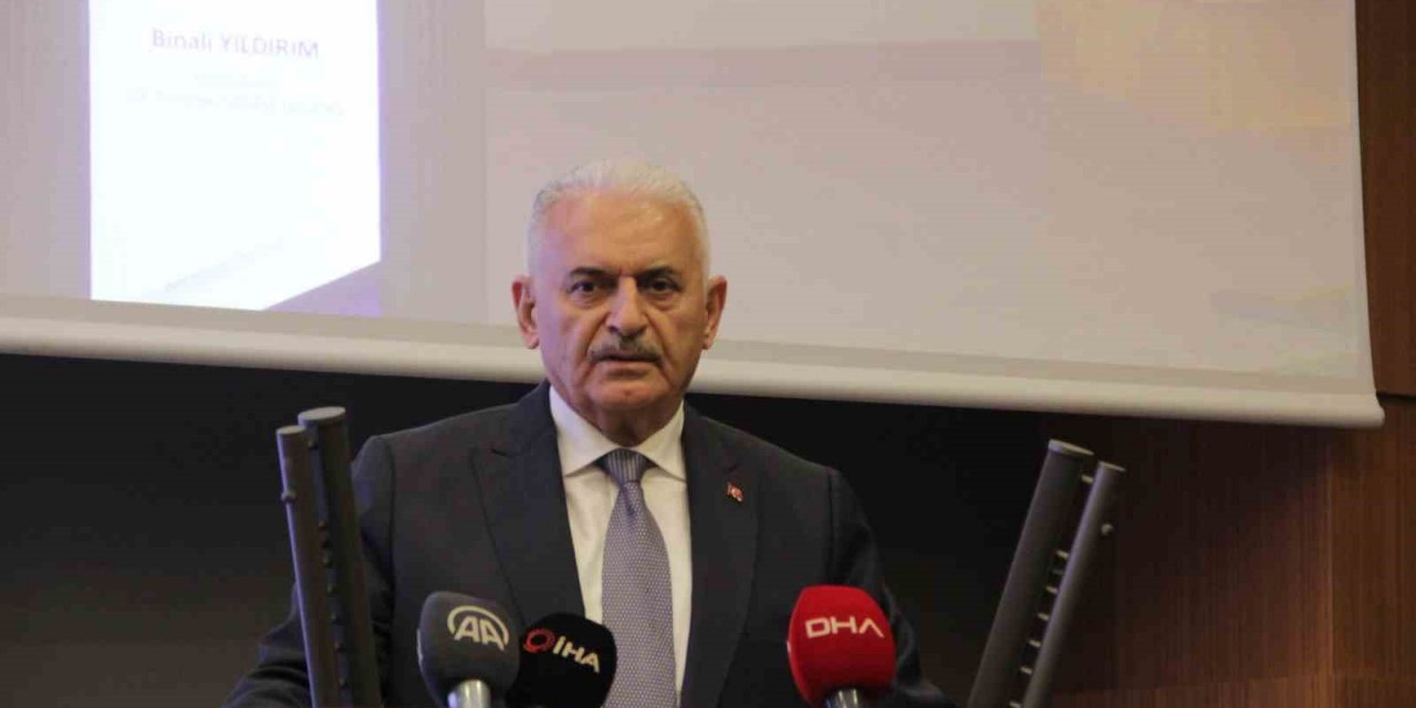 AK Parti Genel Başkan Vekili Binali Yıldırım, İZTO’da toplantıya katıldı