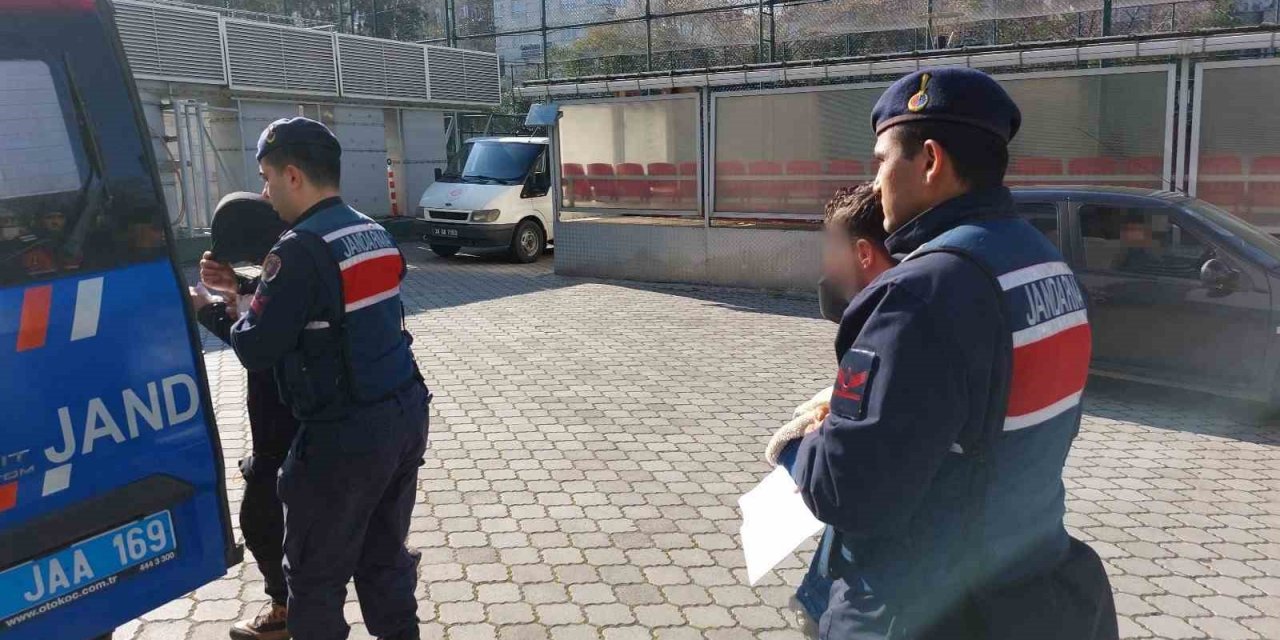 Jandarma 22 ilde emeklileri 8 milyon lira dolandıran şebekeyi çökertti