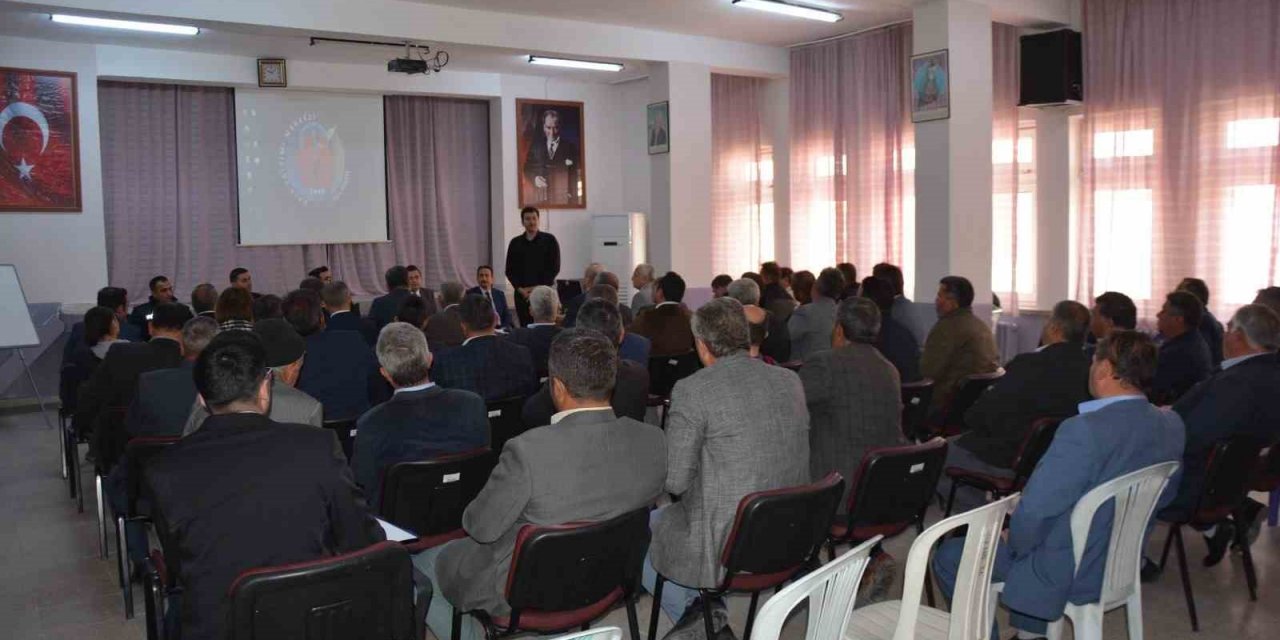 Kaymakam Okumuş, muhtarlarla buluştu