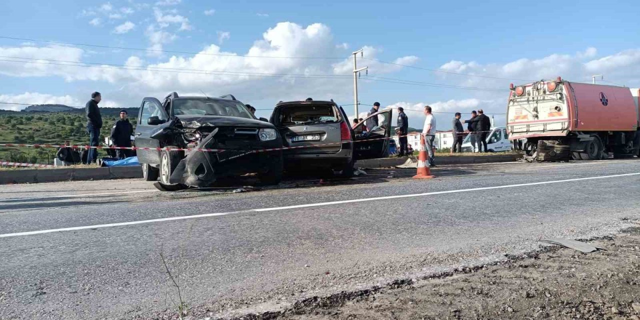 Bergama’da zincirleme trafik kazası: 1 ölü, 1 yaralı