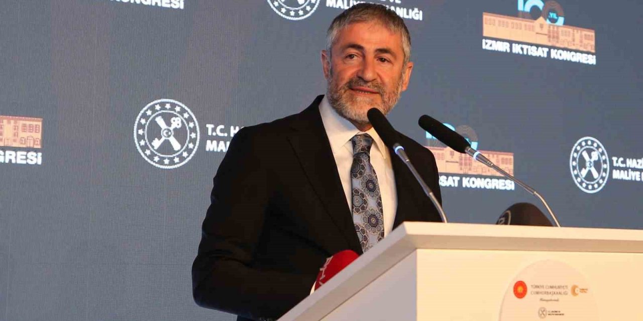 Bakan Nebati: “Otoparka dönüştürülen İzmir İktisat Kongresi’ni eski haline getirdik”
