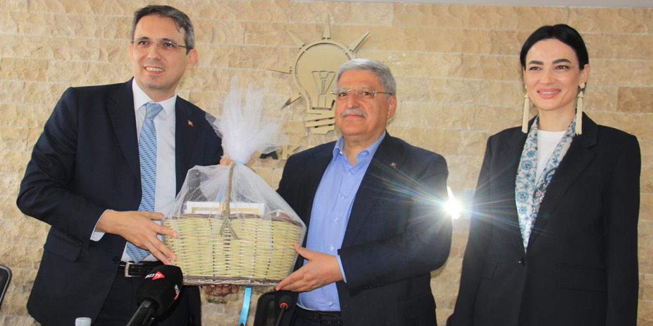 AK Parti Genel Başkan Yardımcısı Demiröz: Türkiye’yi tökezletmeye çalışanlar tarihten beri aynı kişilerdir