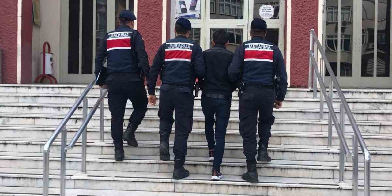 Aranan şahıslar Jandarma tarafından yakalandı