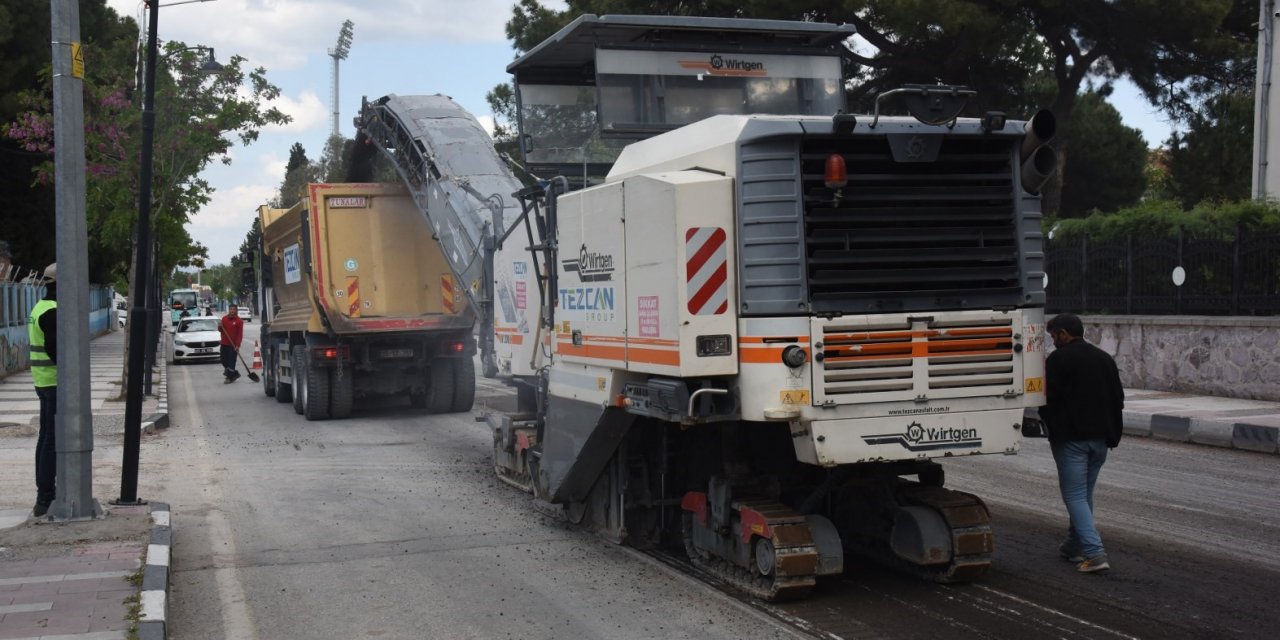 Manisa’daki caddeler yenileniyor