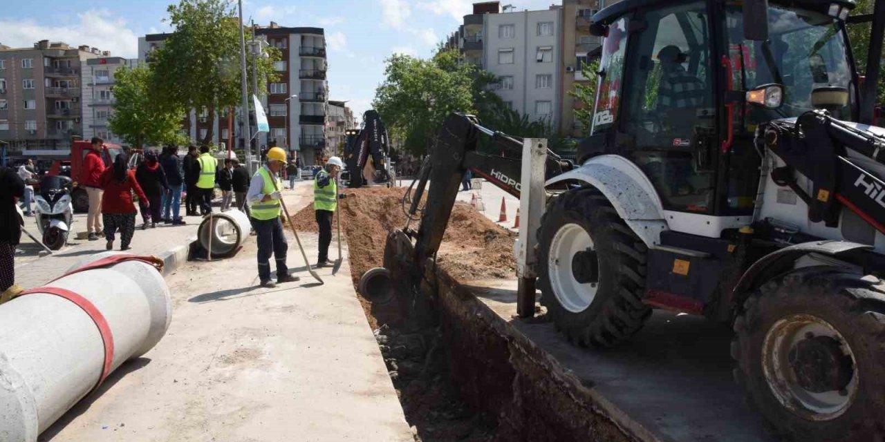 Avni Gemicioğlu Caddesinin 2. etap çalışmaları başladı