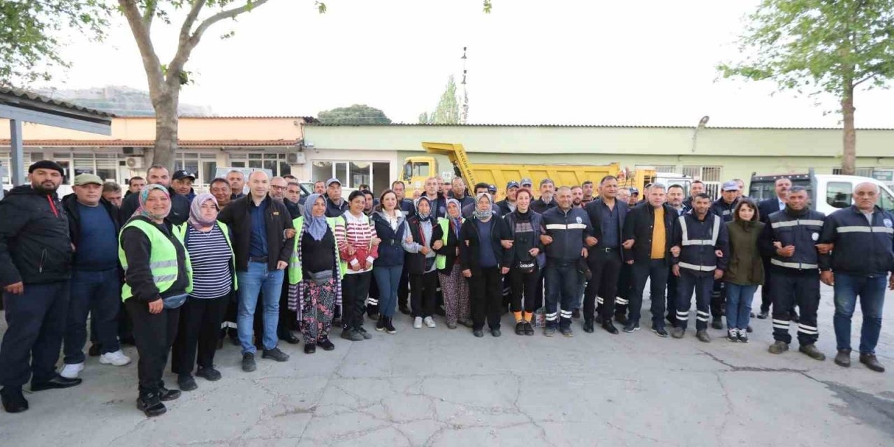 İzmir ilçelerinde 1 Mayıs coşkusu