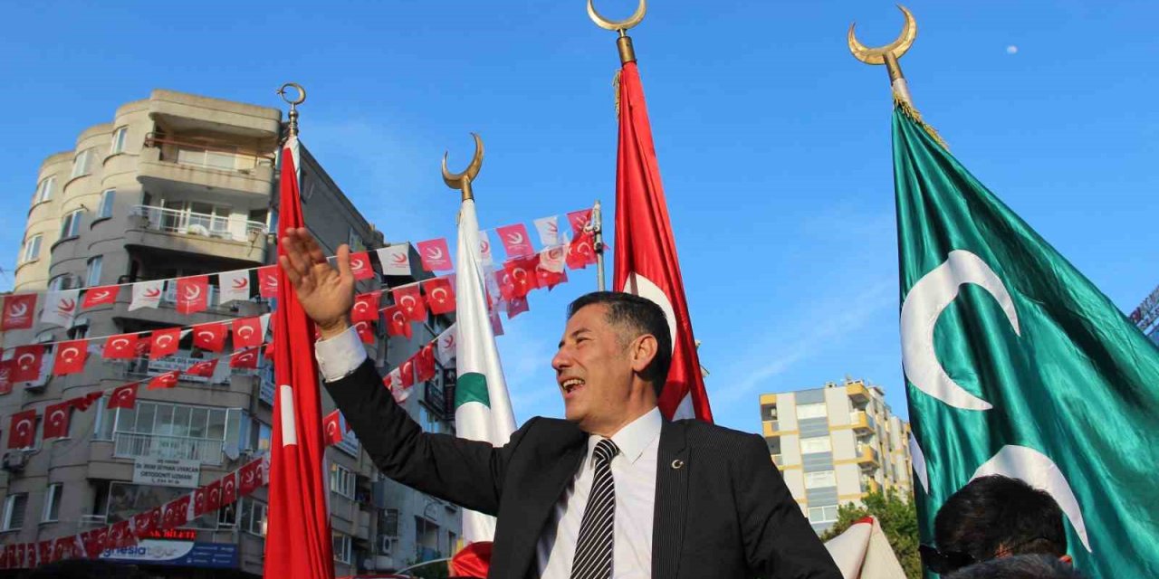 Manisalılar meydanda Kılıçdaroğlu’nu, caddede Oğan’ı ağırladı