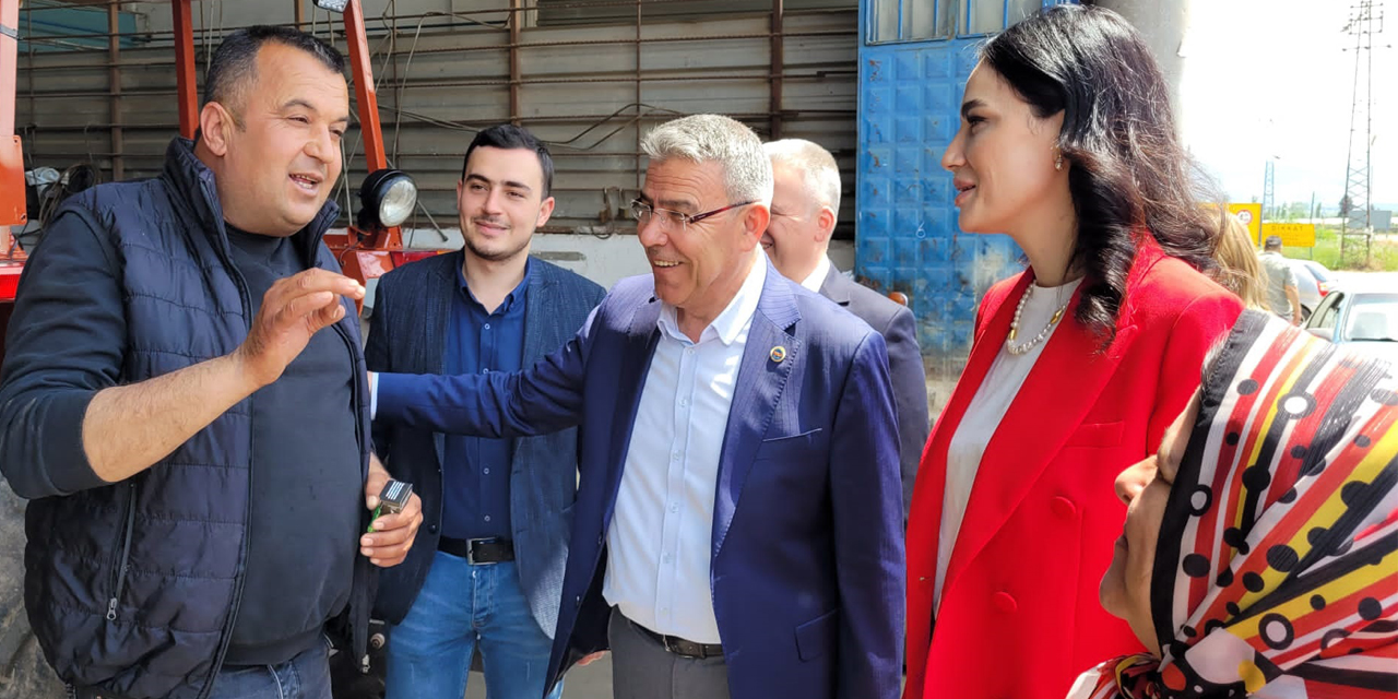 “Gençler, sizlerin oyu bizim için çok önemli”