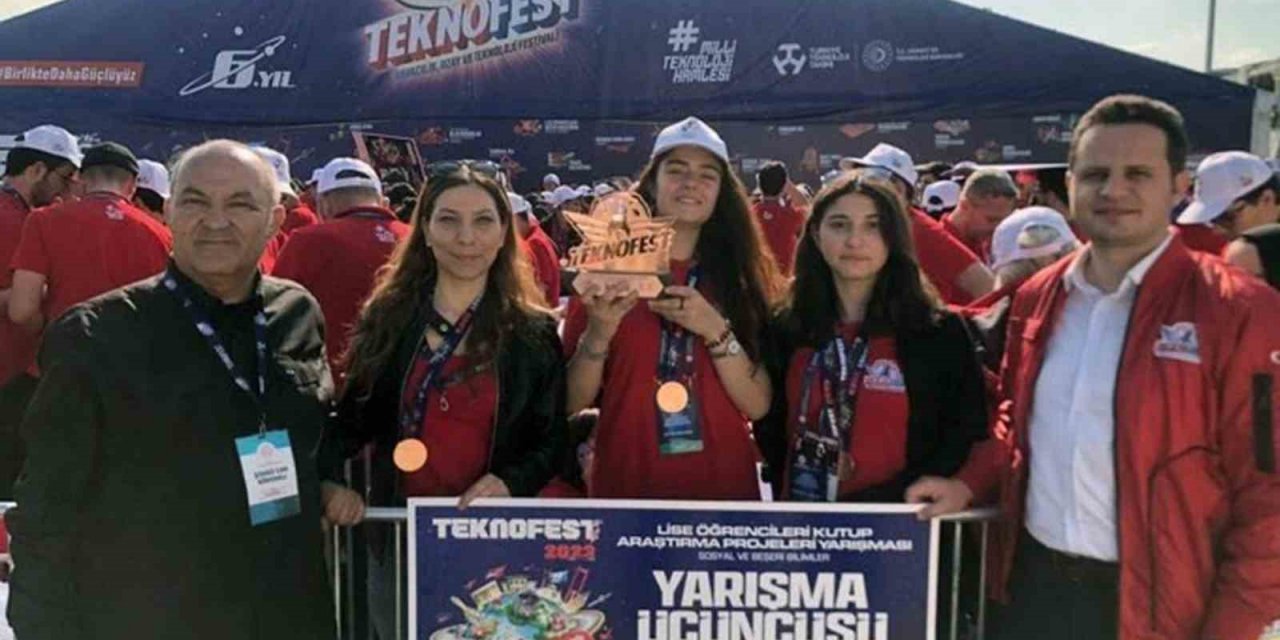Muğla BİLSEM Türkiye üçüncülüğü ödülünü TEKNOFEST’te aldı