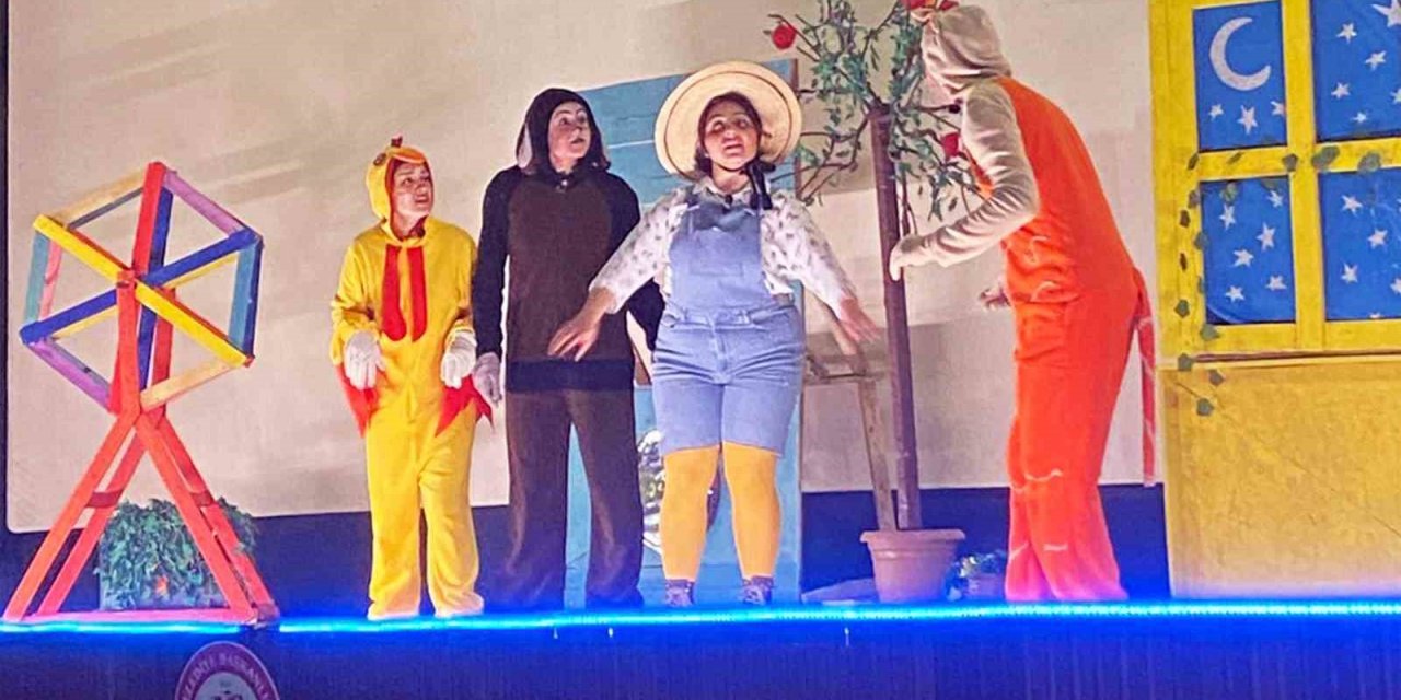 Karya ve Dostları çocukları güldürdü