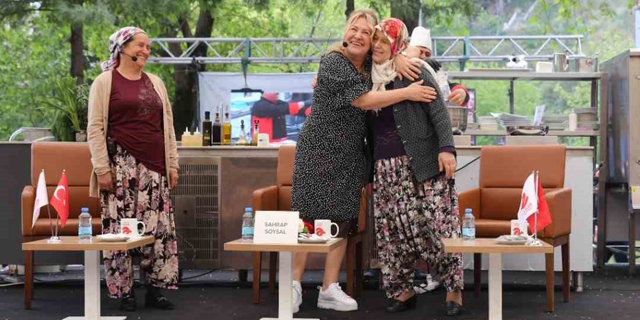 Efeler’in festivali şehre tat kattı