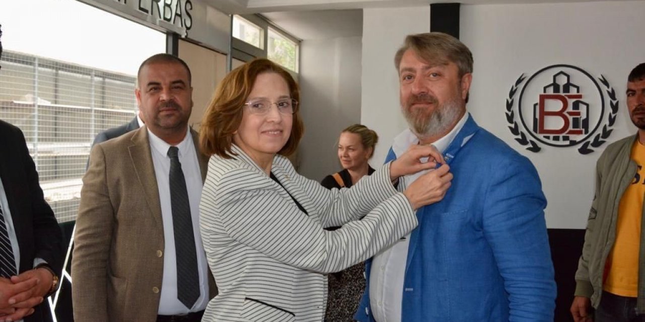 Didim’de CHP’den istifa edenler MHP’ye katıldı