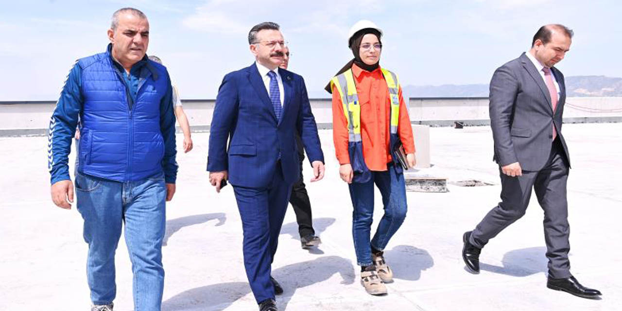 Vali Aksoy yapımı devam eden Aydın Şehir Hastanesi’nde incelemelerde bulundu