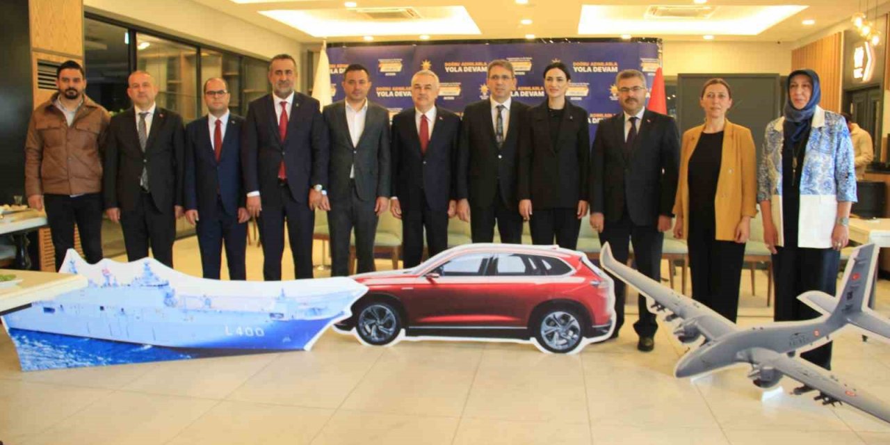 AK Parti'den İHA, SİHA, TCG Anadolu ve TOGG’lu basın toplantısı