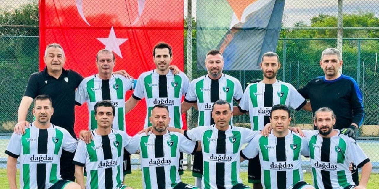 Denizlili Master deprem turnuvasının ilk maçında Darıca’yı 3 golle geçti