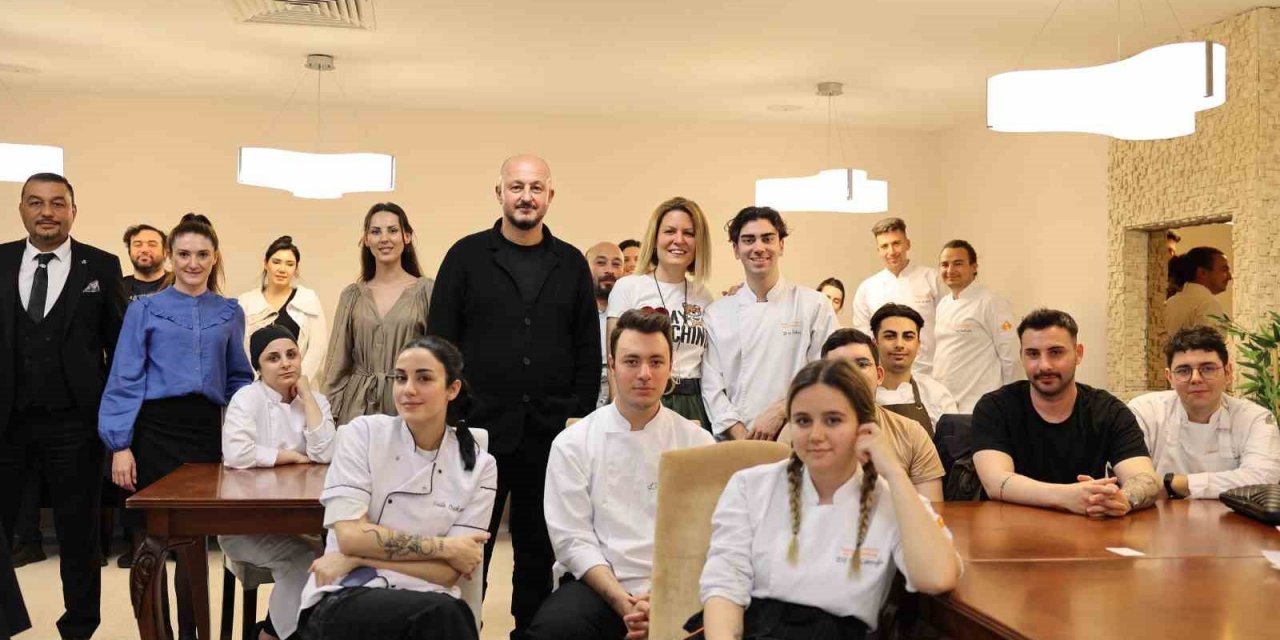 İzmir Ekonomili gençlere ’Dubai’ fırsatı