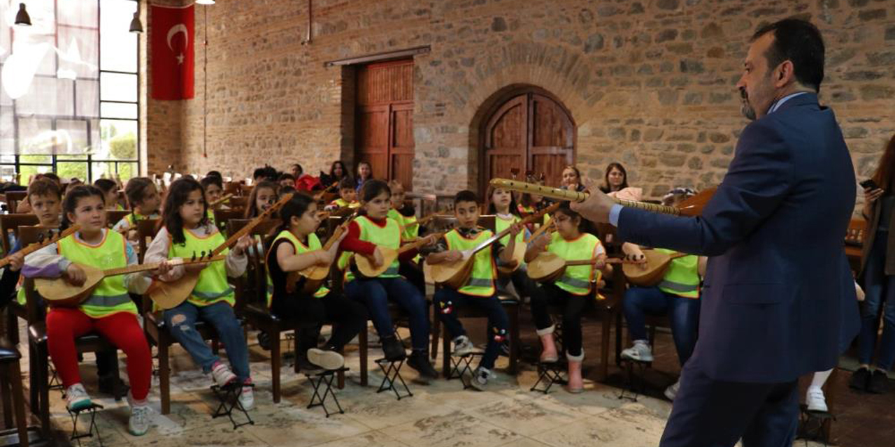 Nazilli’de mini bağlama konseri