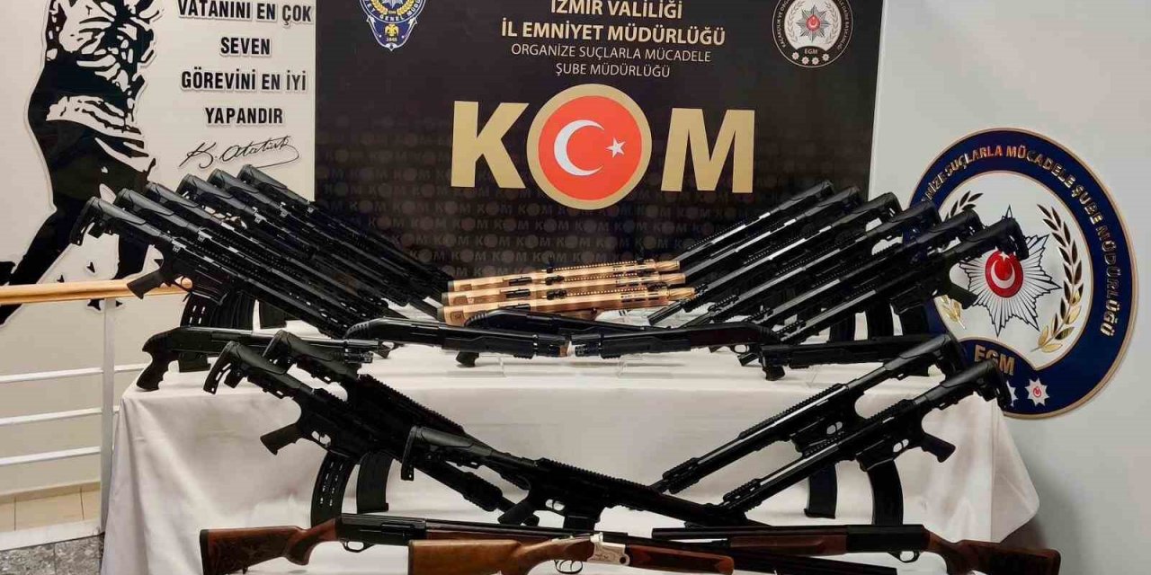 İzmir polisinden silah kaçakçılarına darbe